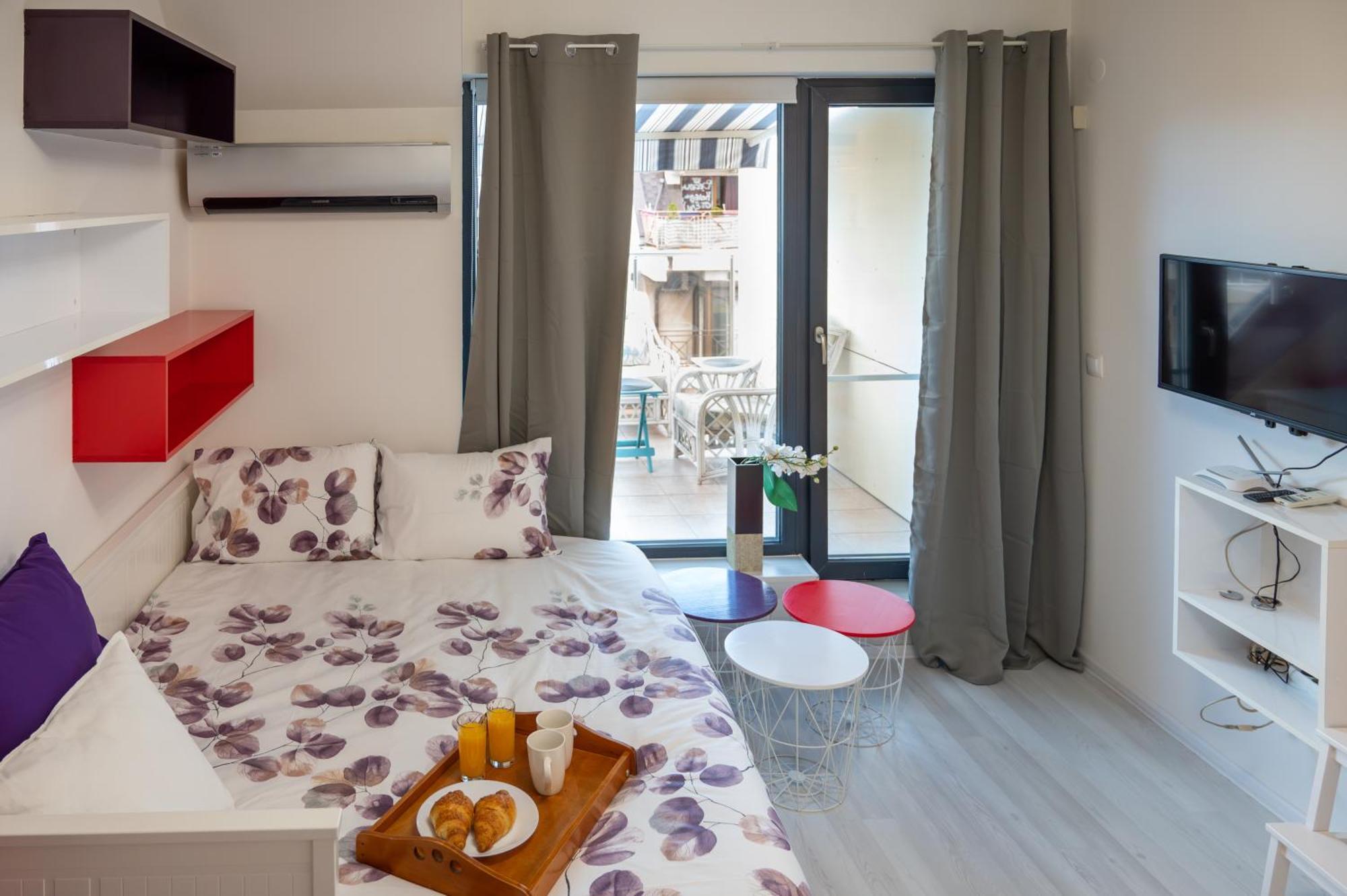 소피아 Colorful Studio With Balcony - Free Parking 아파트 외부 사진